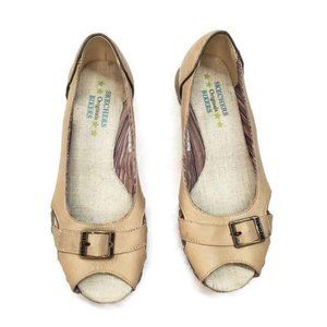 Sketchers sandals size 7
